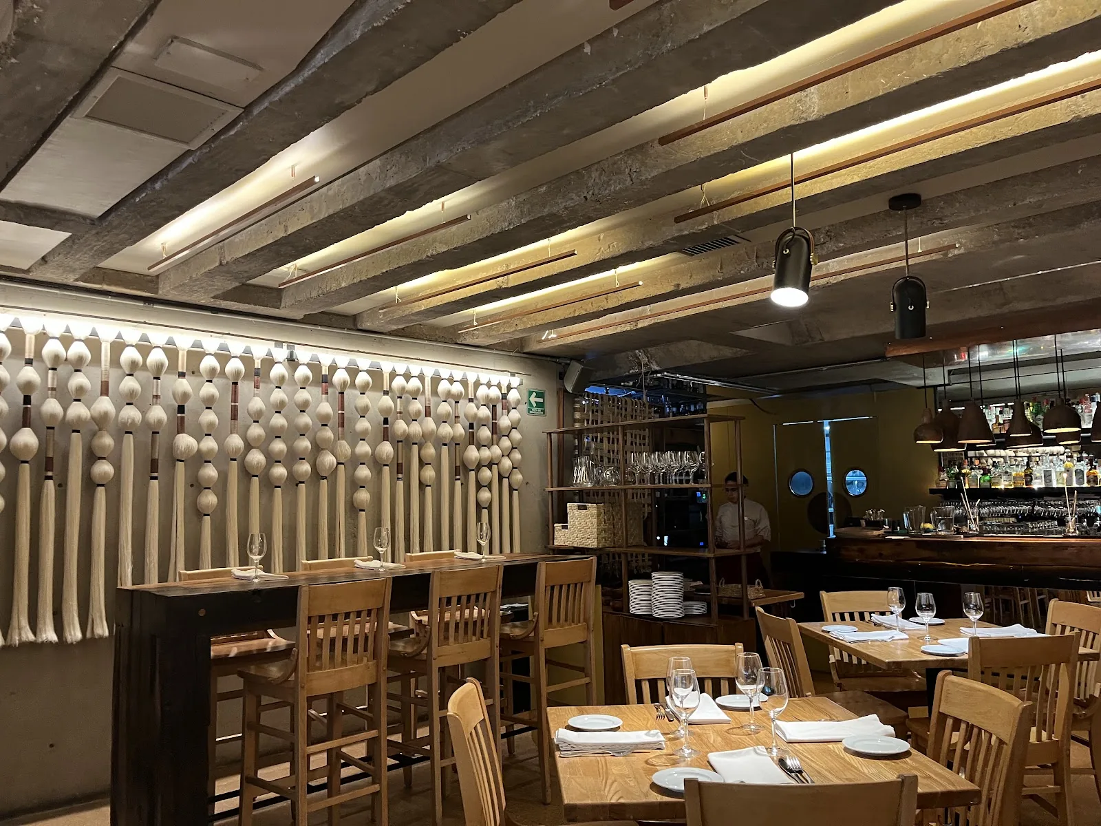MeroToro - dining room slatted ceiling