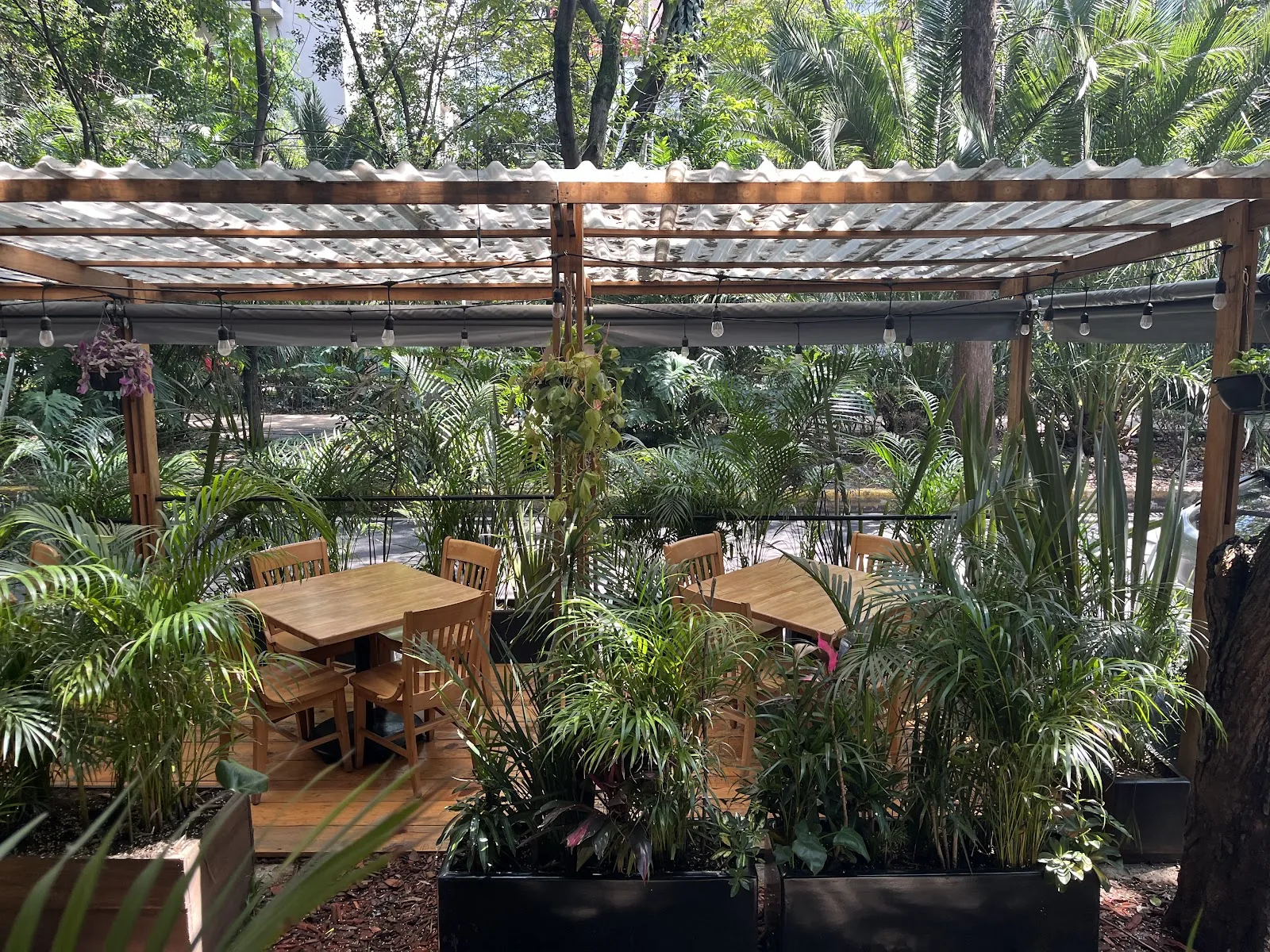 MeroToro - garden terrace pergola