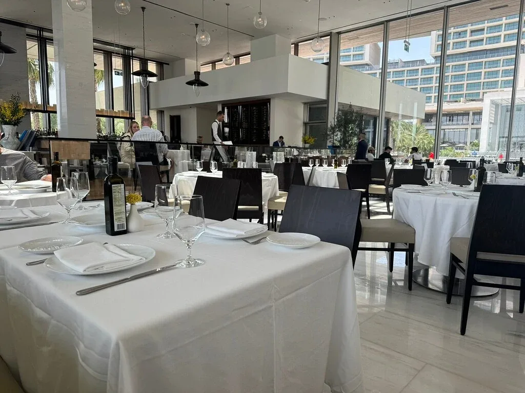 Estiatorio Milos - dining room
