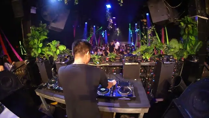 Mission - night club 2