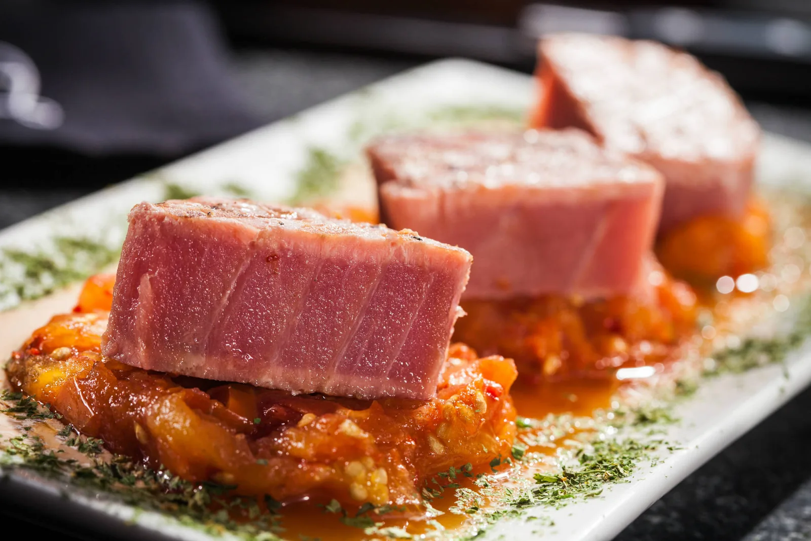 Mochomos - seared tuna sastre