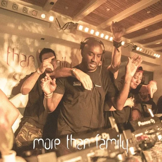 Moni - night club 2