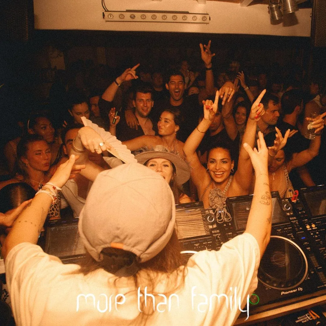 Moni - night club 3