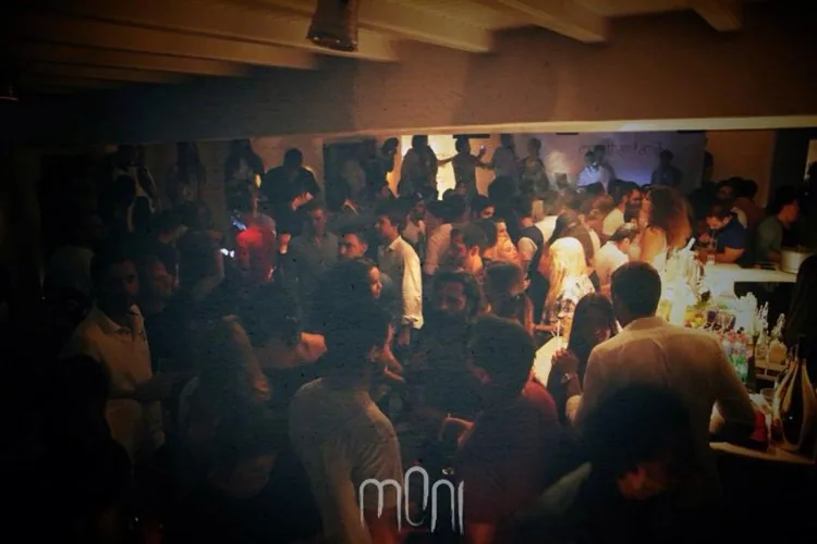 Moni - night club 5