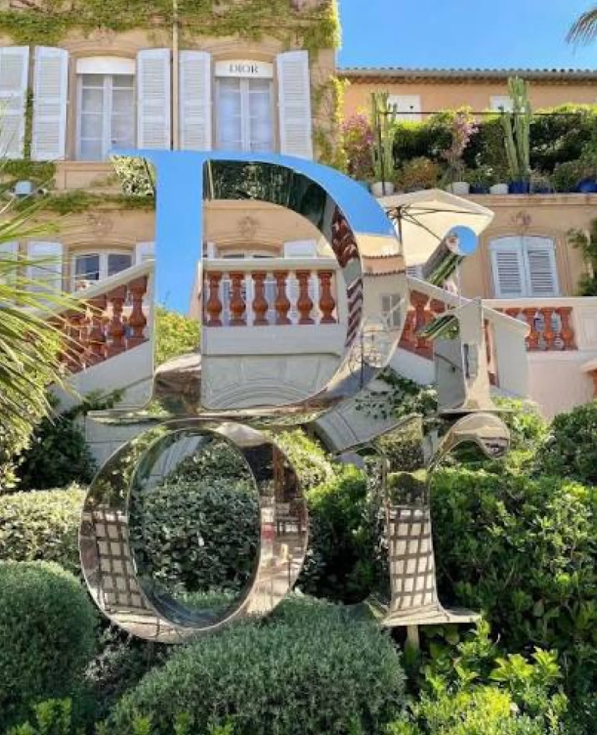 Monsieur Dior - dior topiary letters
