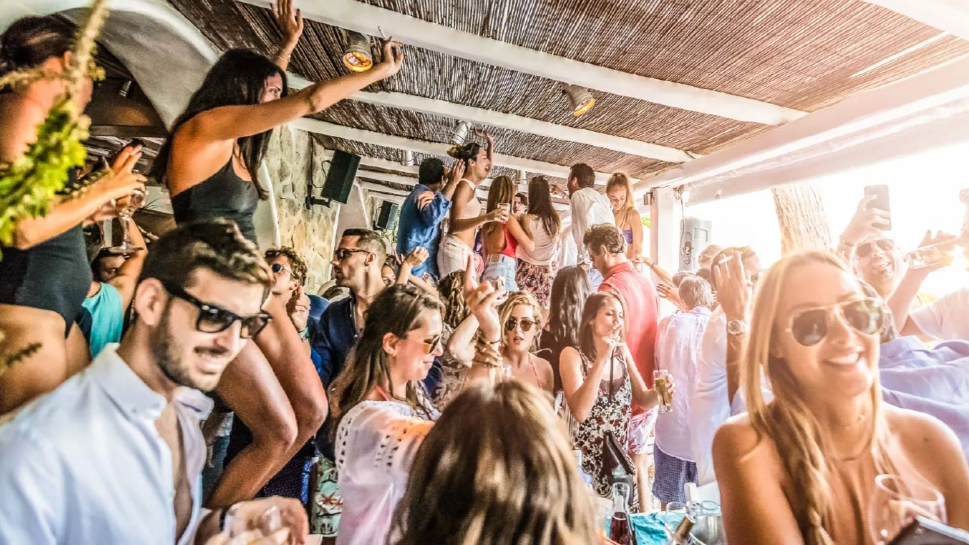 Nammos - dayclub in Mykonos