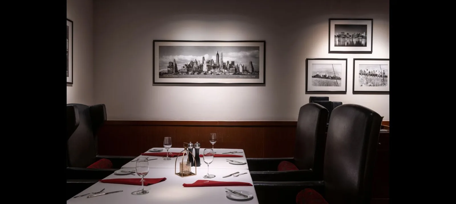 New York Steakhouse - dining room nyc skyline portraits