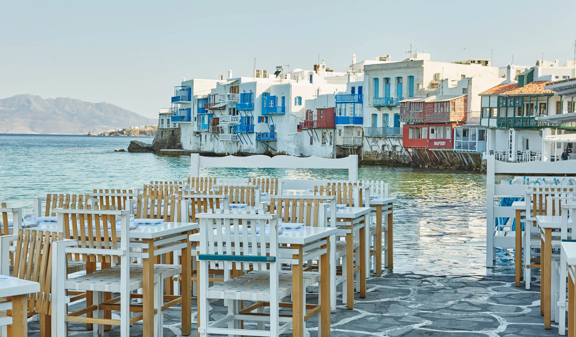 Nice n Easy - little venice waterfront tables