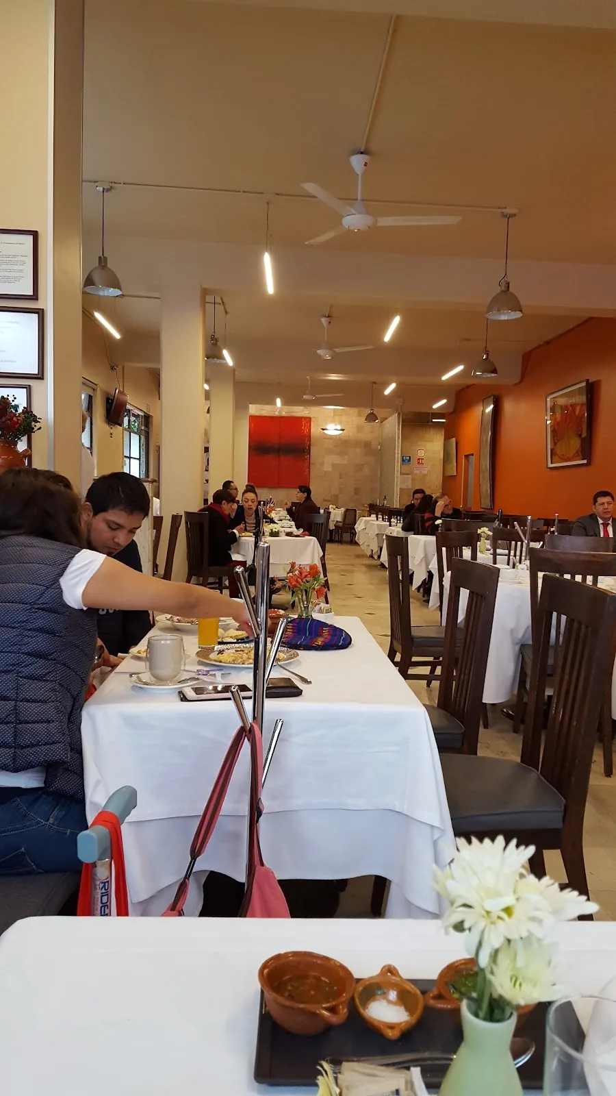 Nicos - dining room