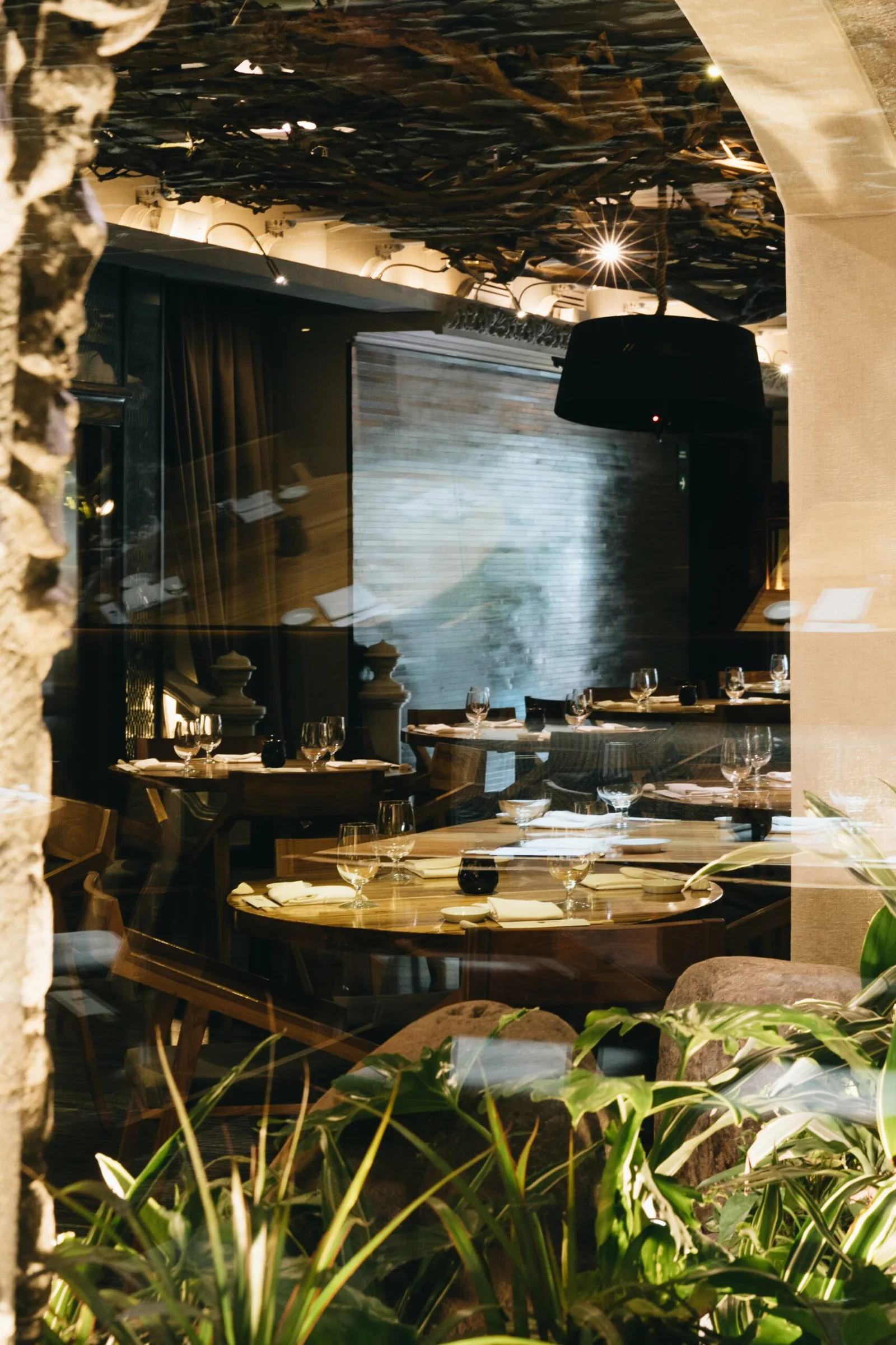 Nobu - bar lounge garden