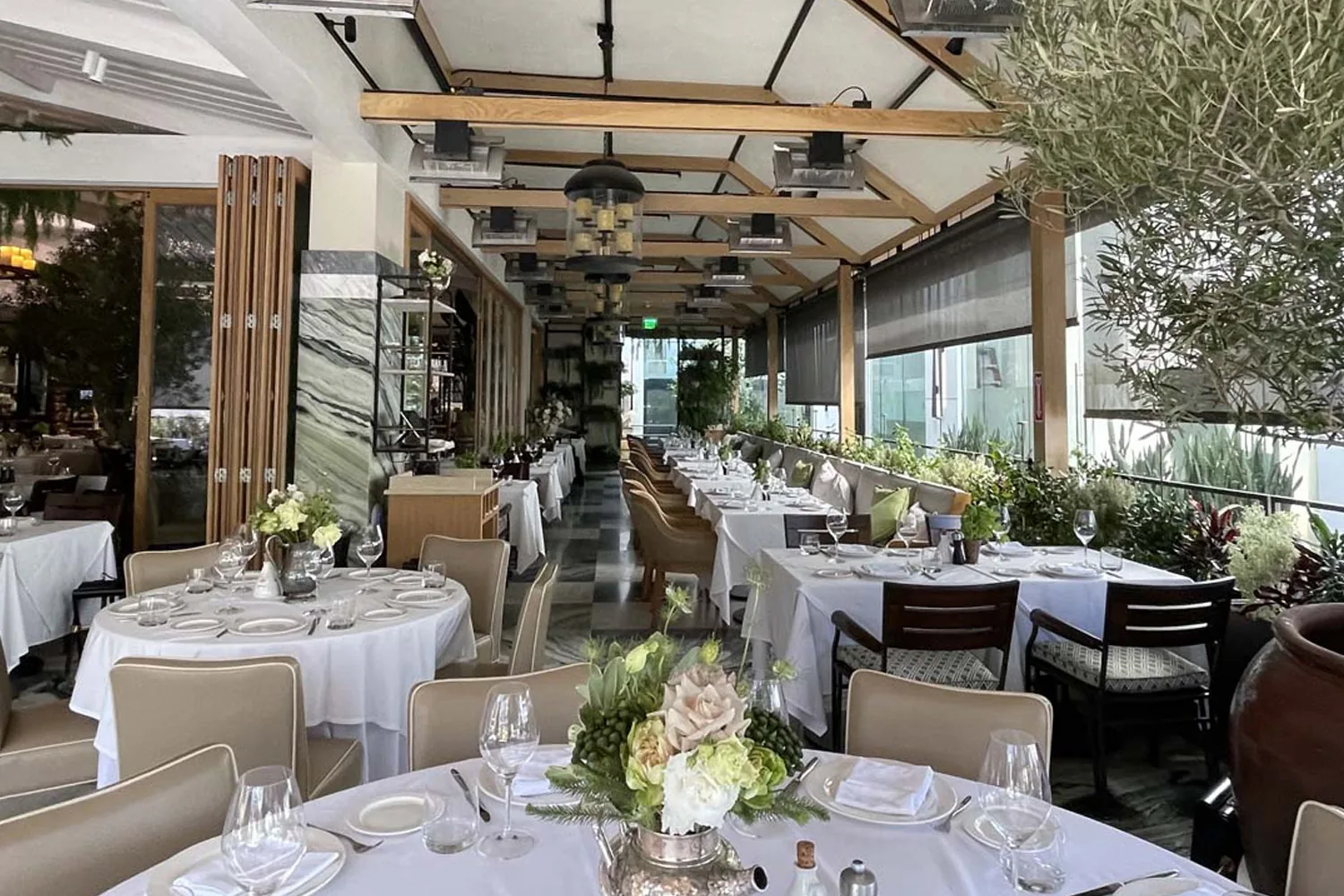 Novikov - dining room