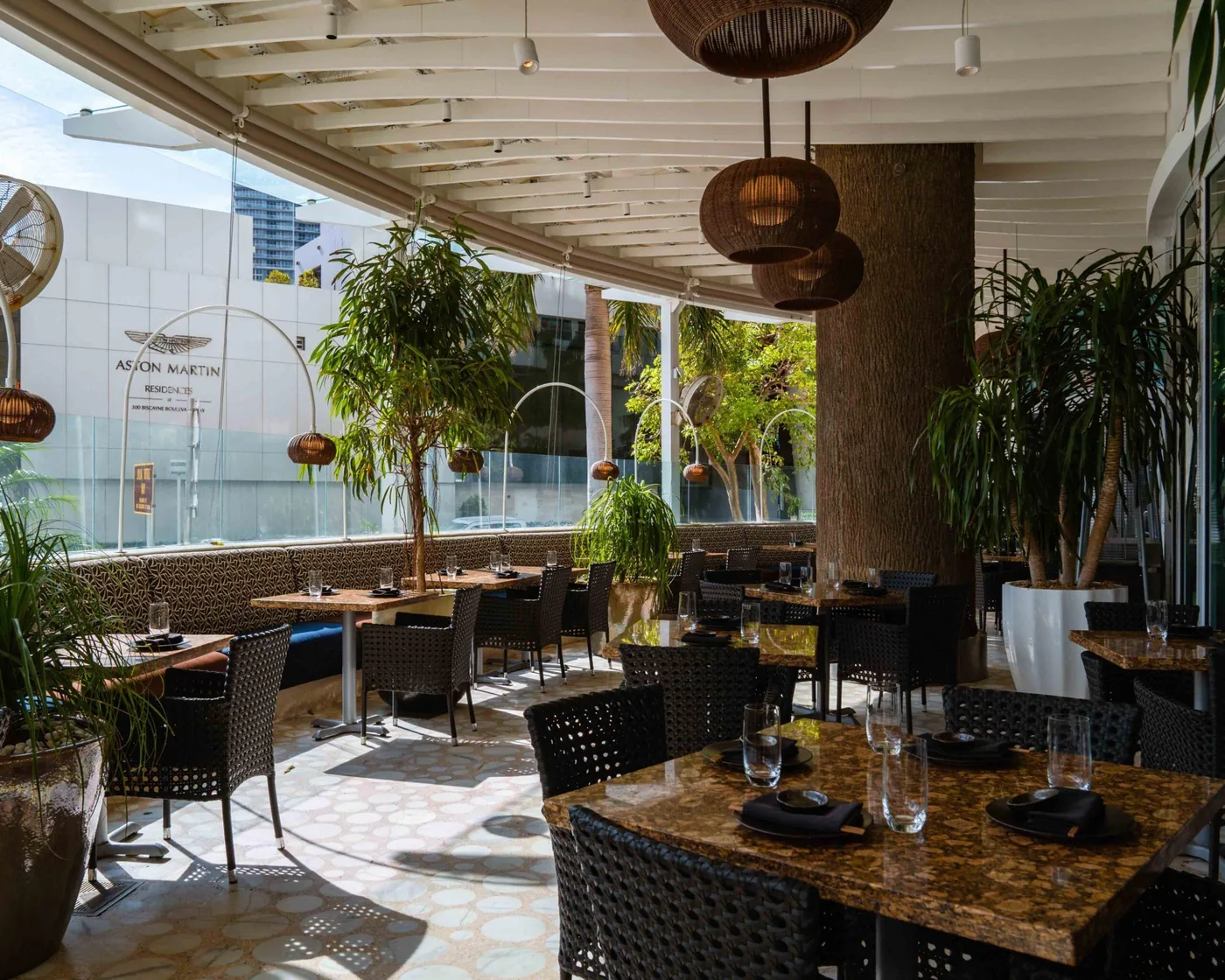 Novikov Miami - covered patio