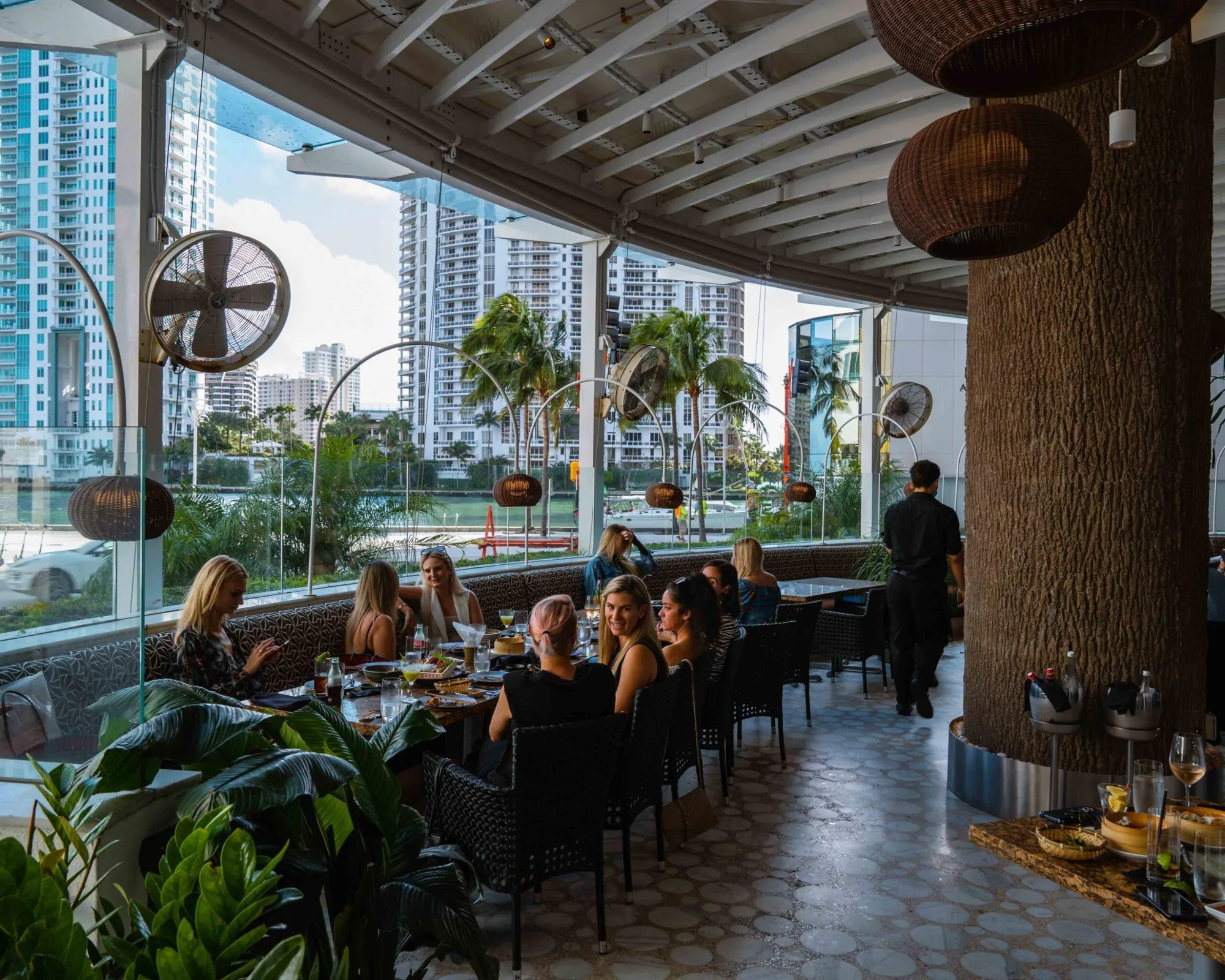 Novikov Miami - restaurant