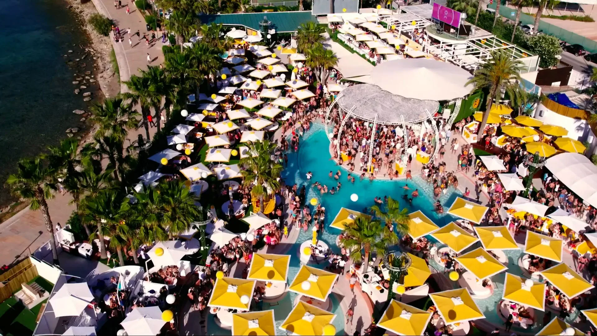 O Beach - dayclub in Ibiza