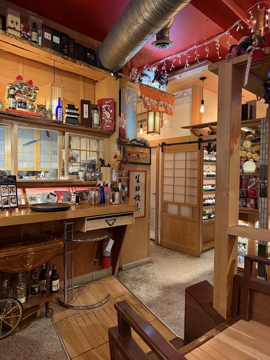 Octopus' Garden - dining room