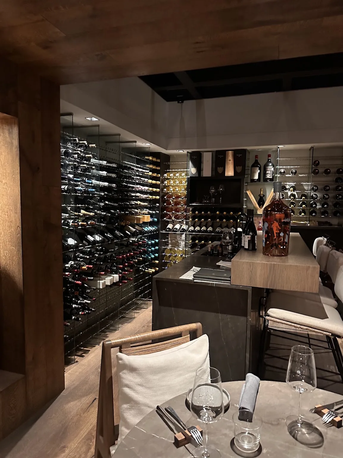 Osteria del Becco - dining room facing the wine wall