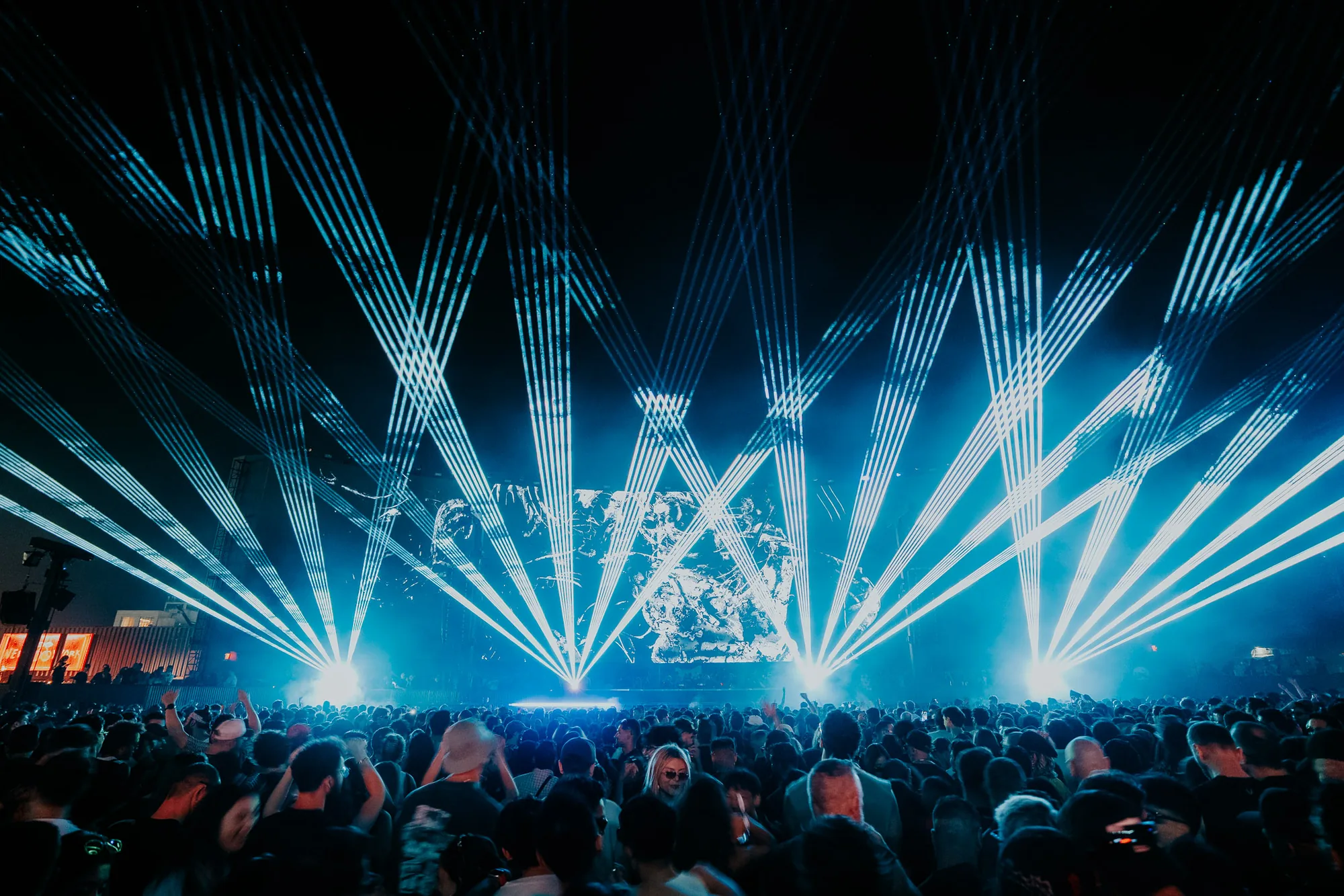 Pacha NYC - main stage laser