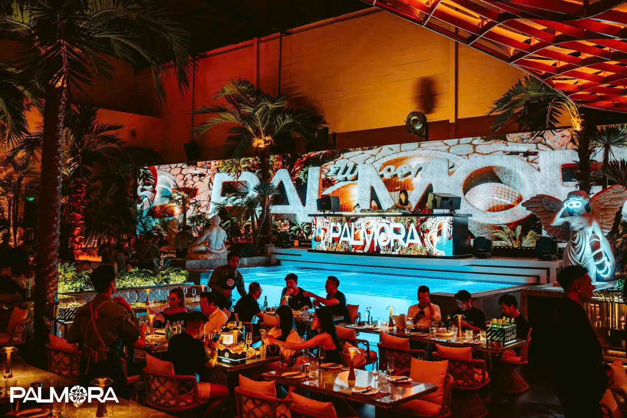 Palmora - pool bar