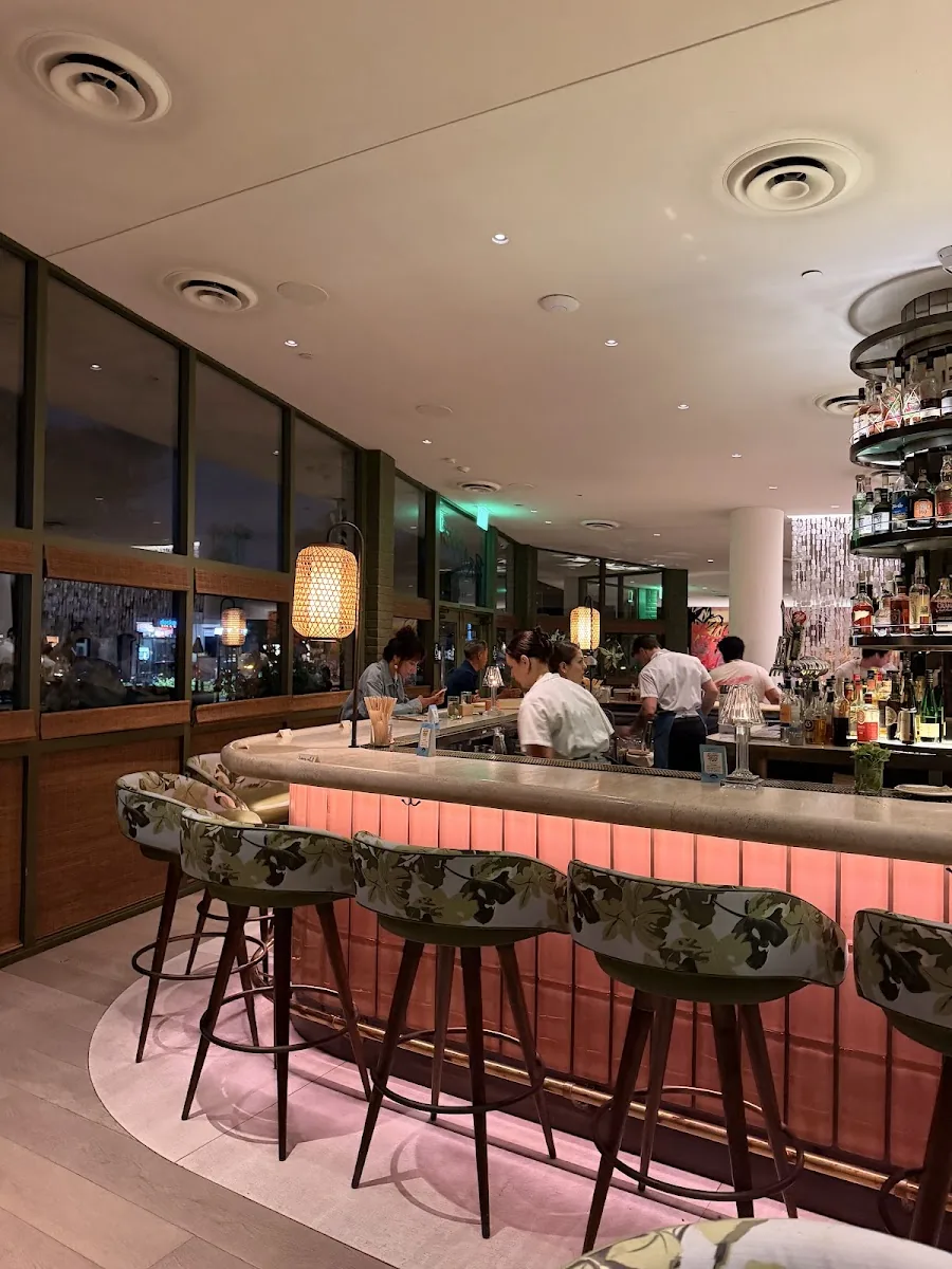 Paradisaea - bar floral stools