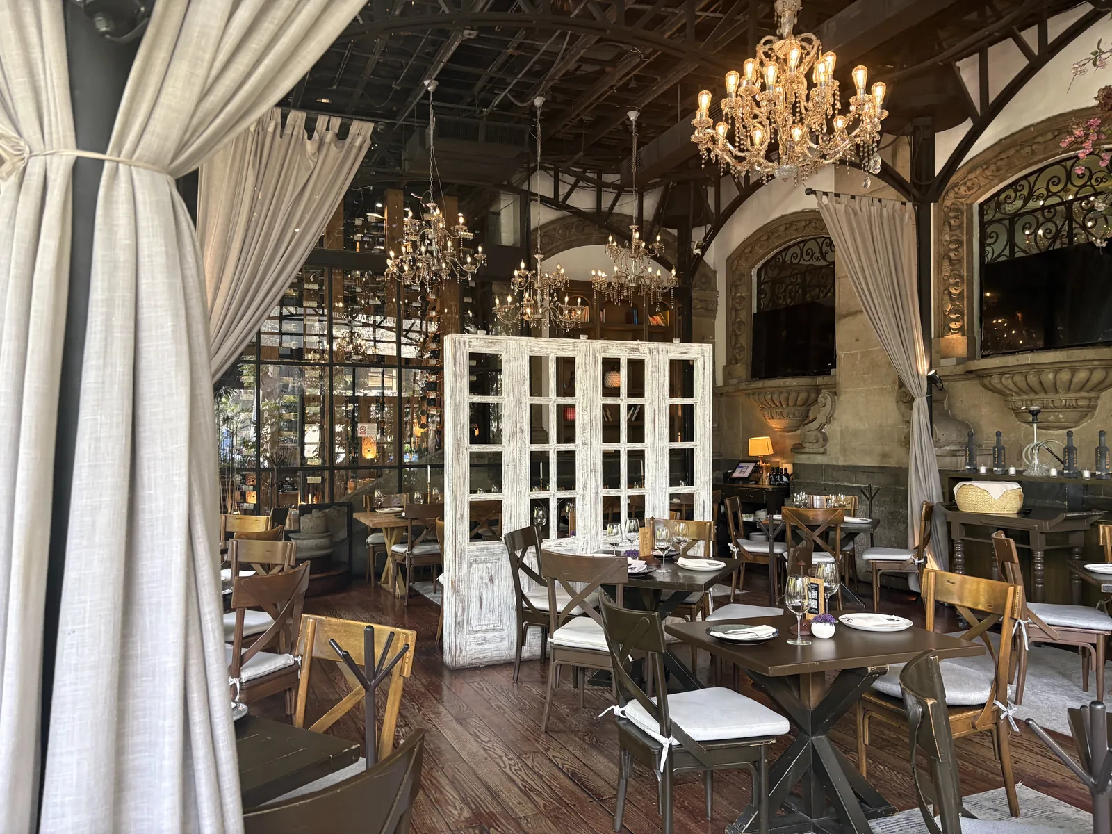 Parole - interior lounge curtains chandelier