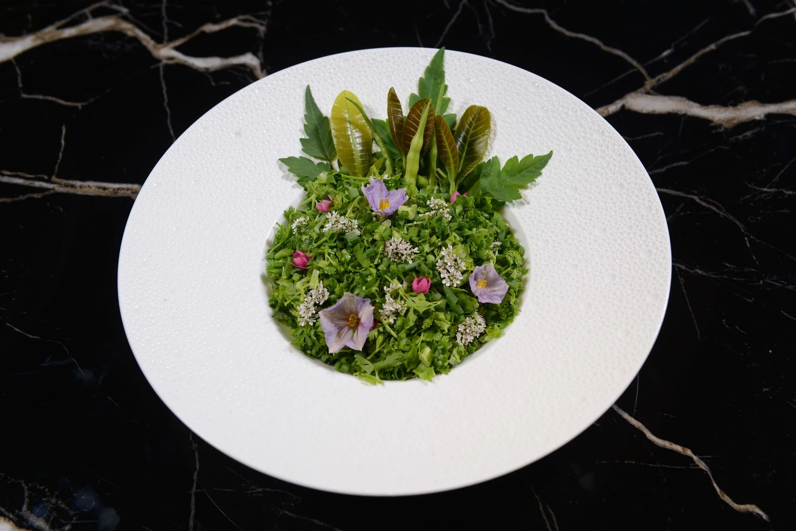 Paste Bangkok - herb salad black marble