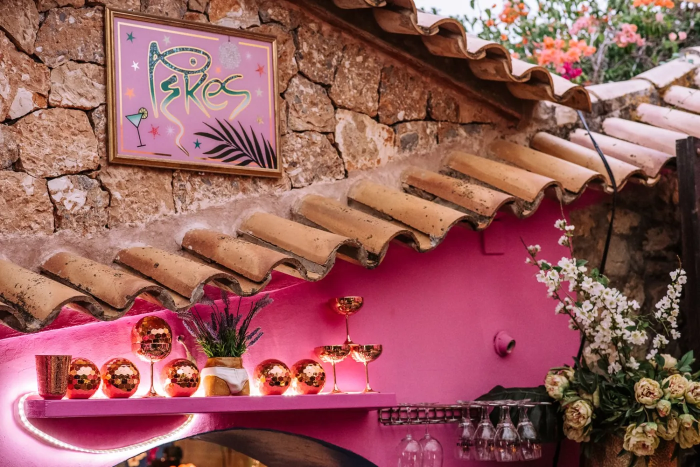 Pikes Ibiza - pink bar