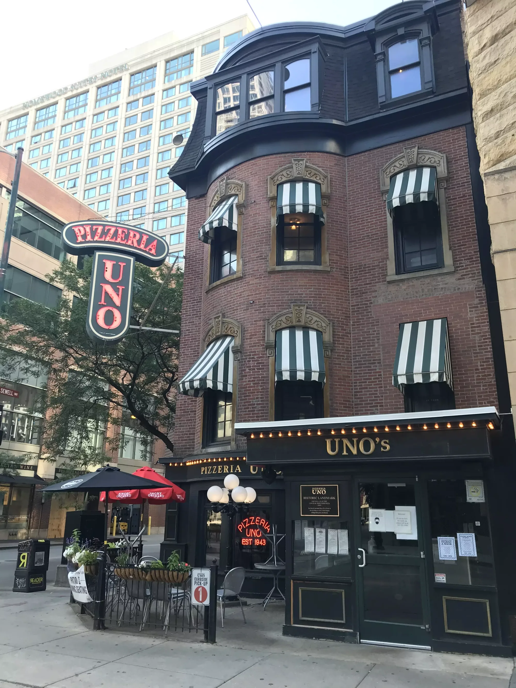 Pizzeria Uno - venue in Chicago