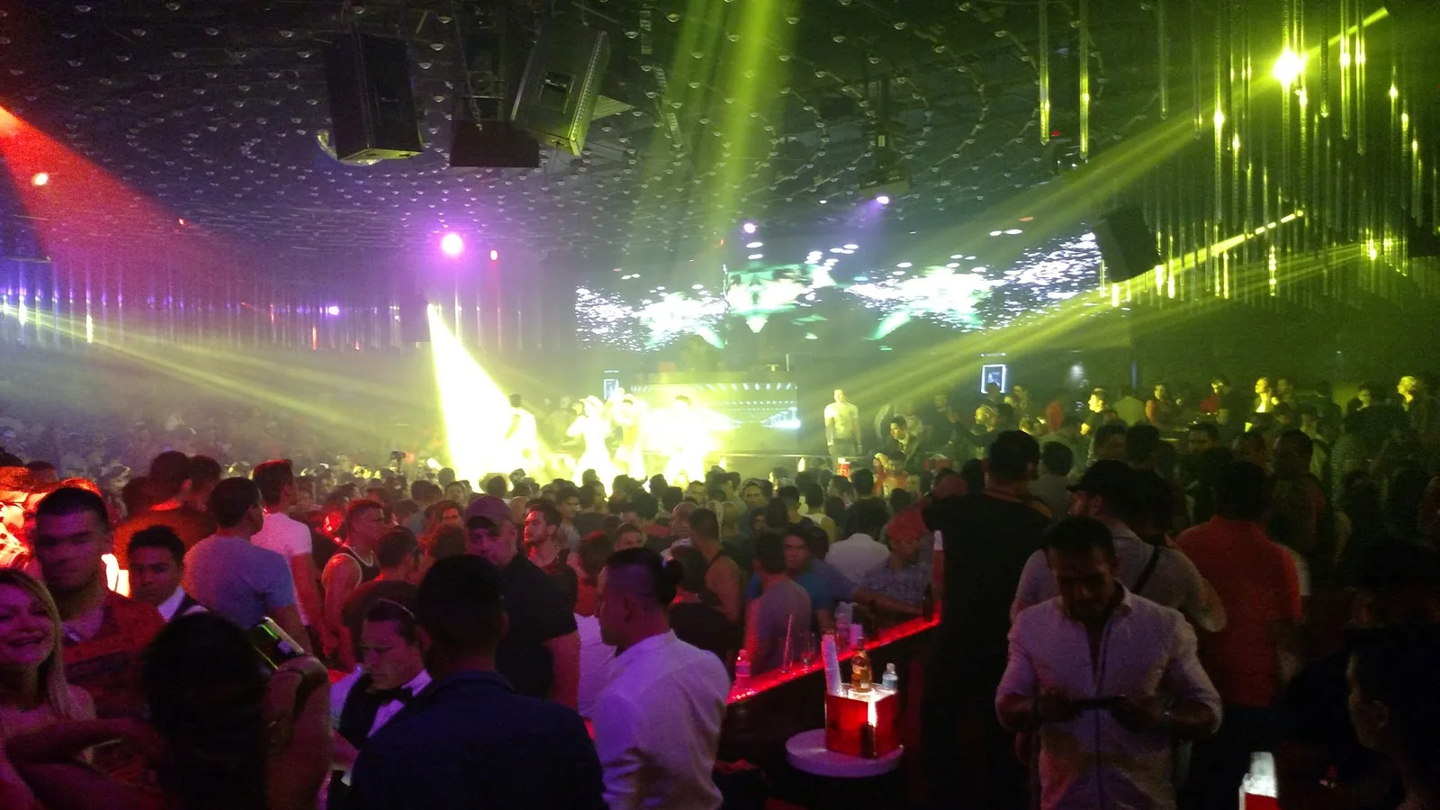 Ragga Club by Joy - crowd under the yellow laser rig