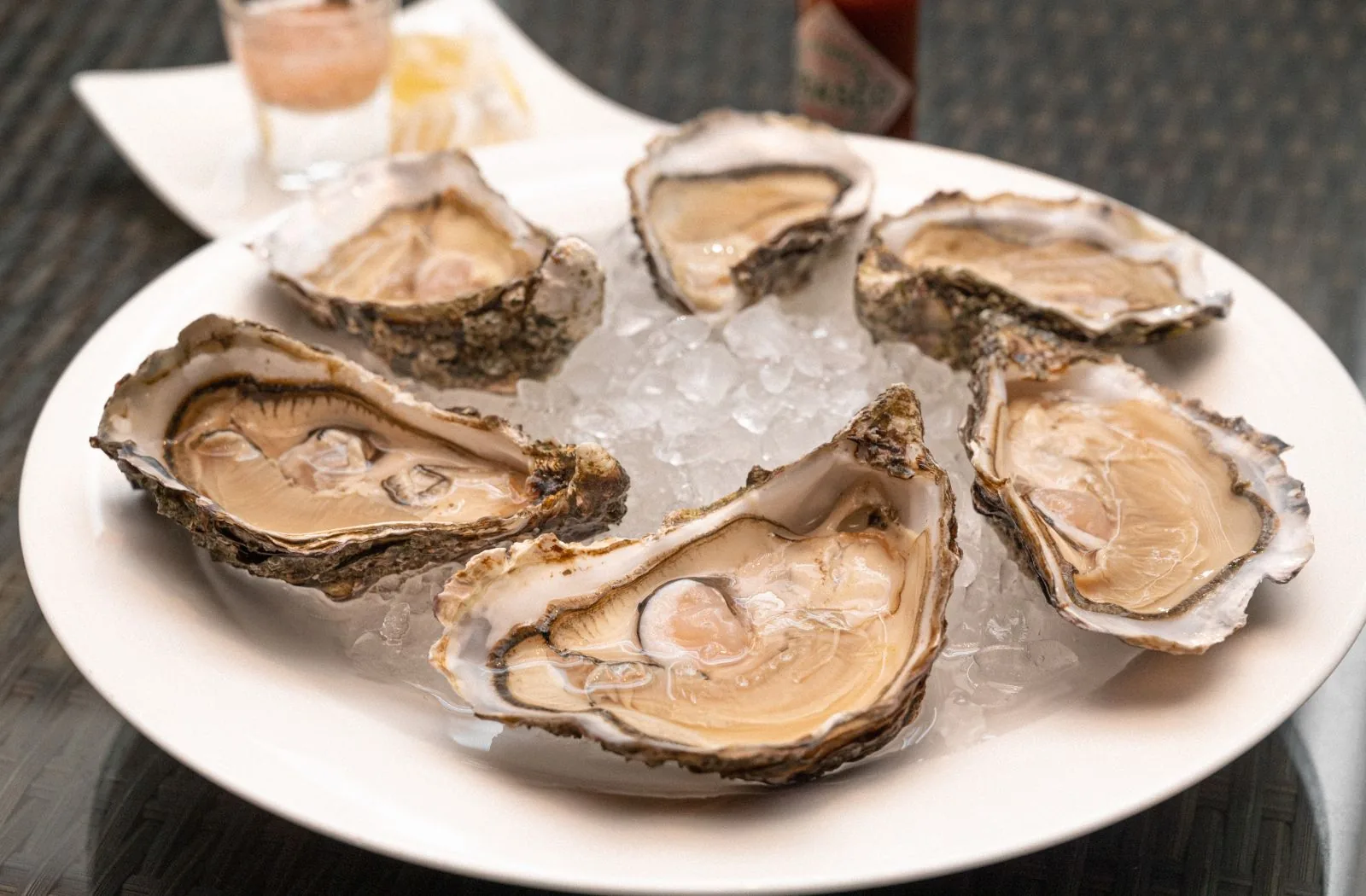 Red Sky - oysters on ice