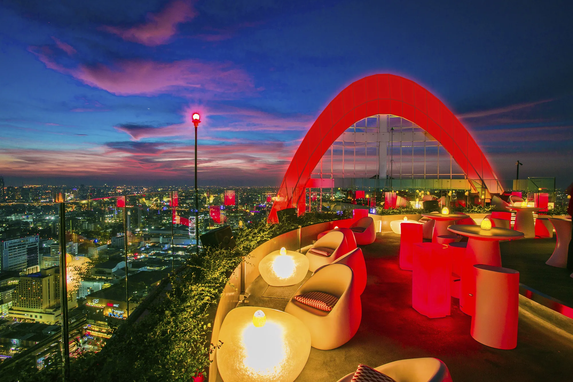 Red Sky (+ CRU Champagne Bar) - rooftop bar in Bangkok