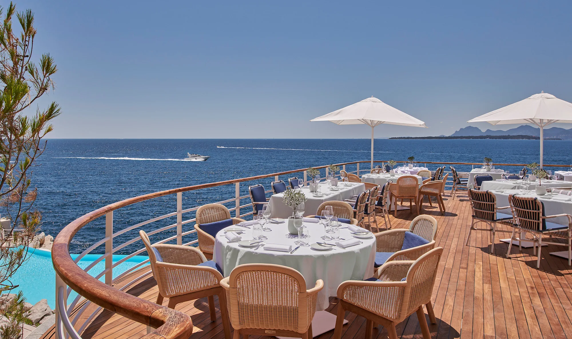 Restaurant Eden-Roc - restaurant in Cannes