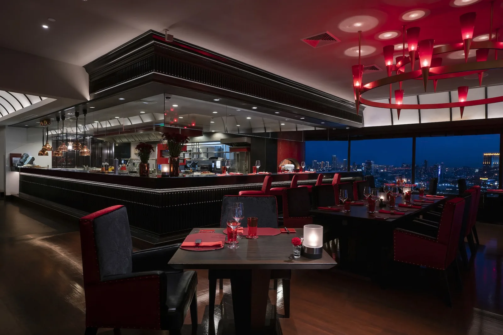 Rib Room & Bar - whisky bar red lit