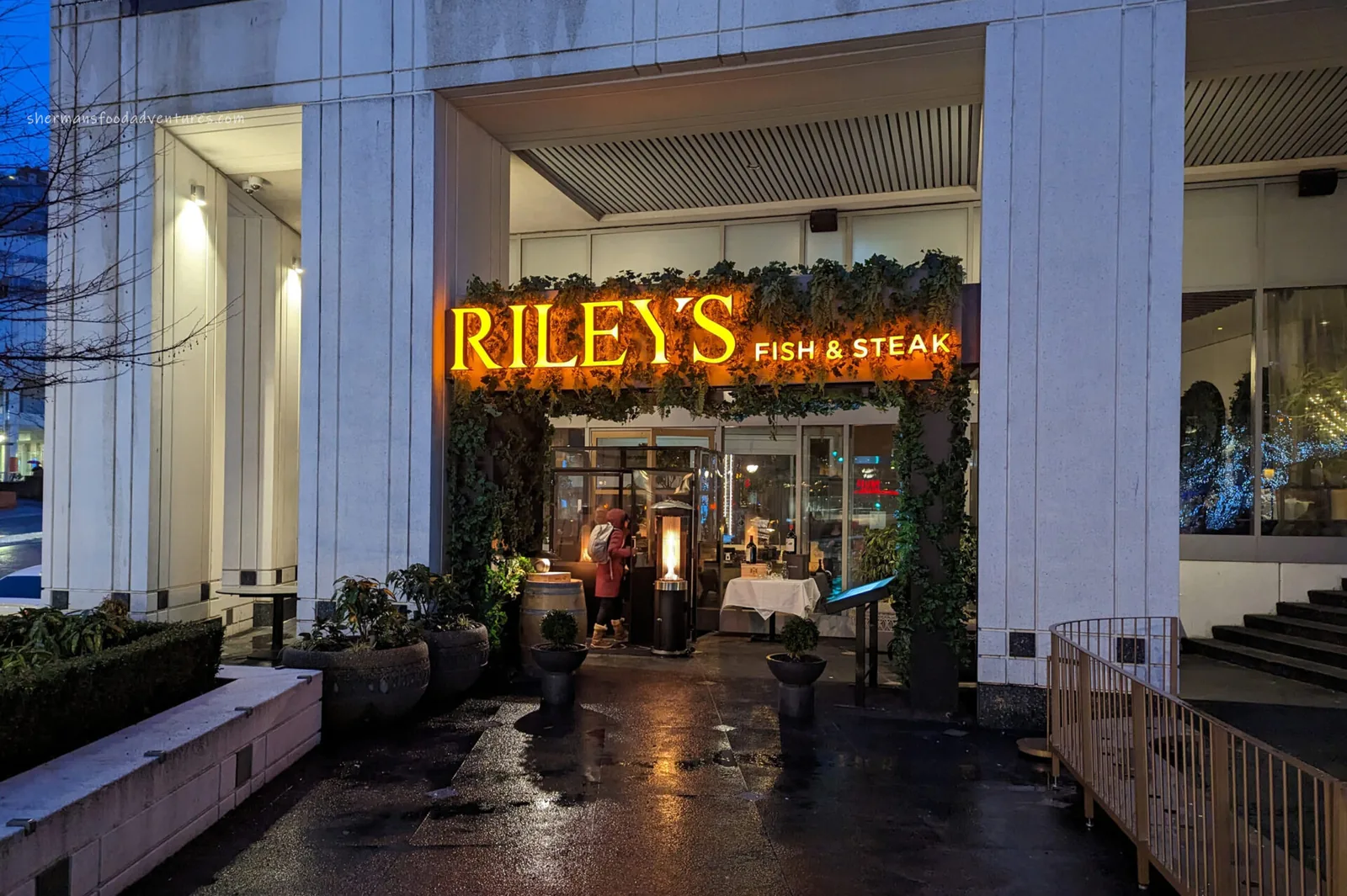 Riley's Fish & Steak - restaurant