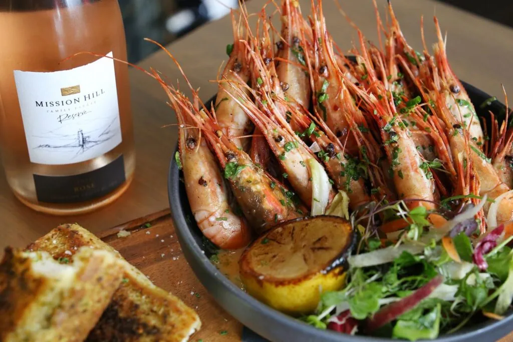 Riley's Fish & Steak - restaurant 3