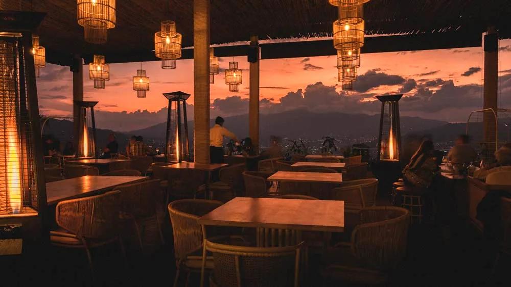 Ritwal, above the city in Santa Elena
