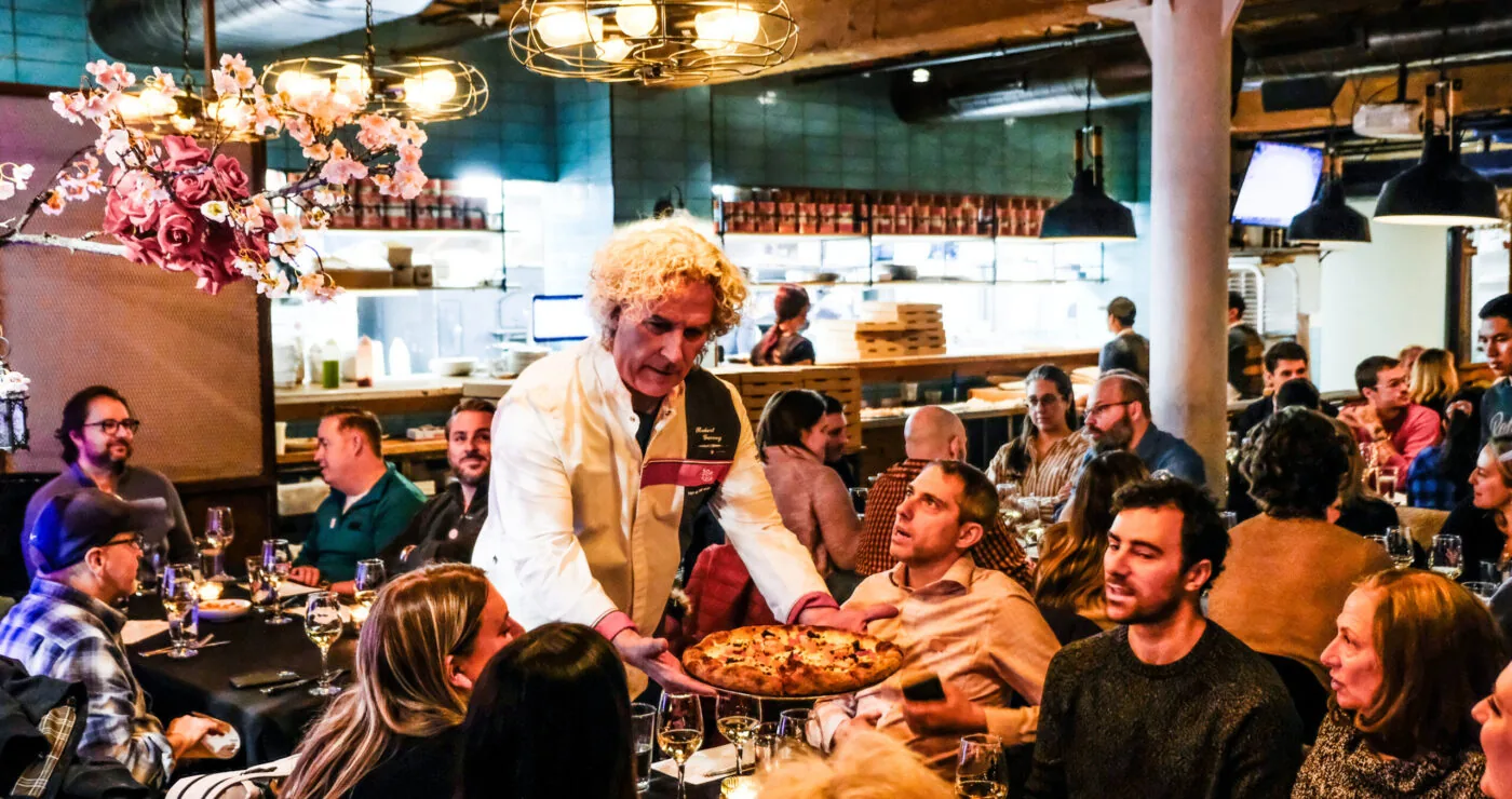 Robert's Pizza & Dough Company - interiordiningroom 2 3