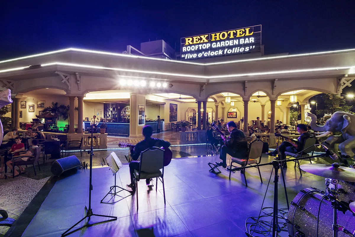 Rooftop Garden Bar - saigon 3