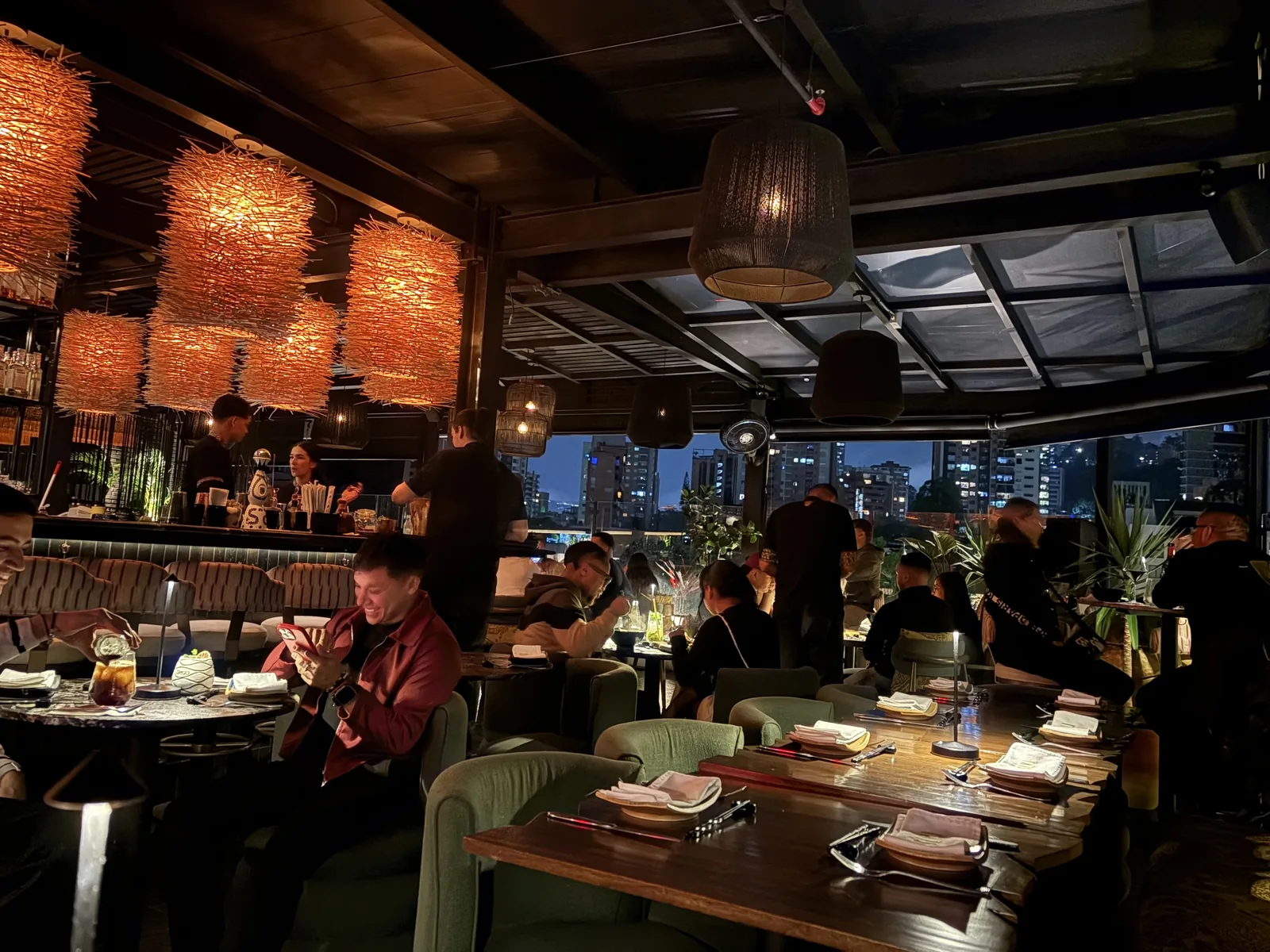 Salvaje - dining room skyline