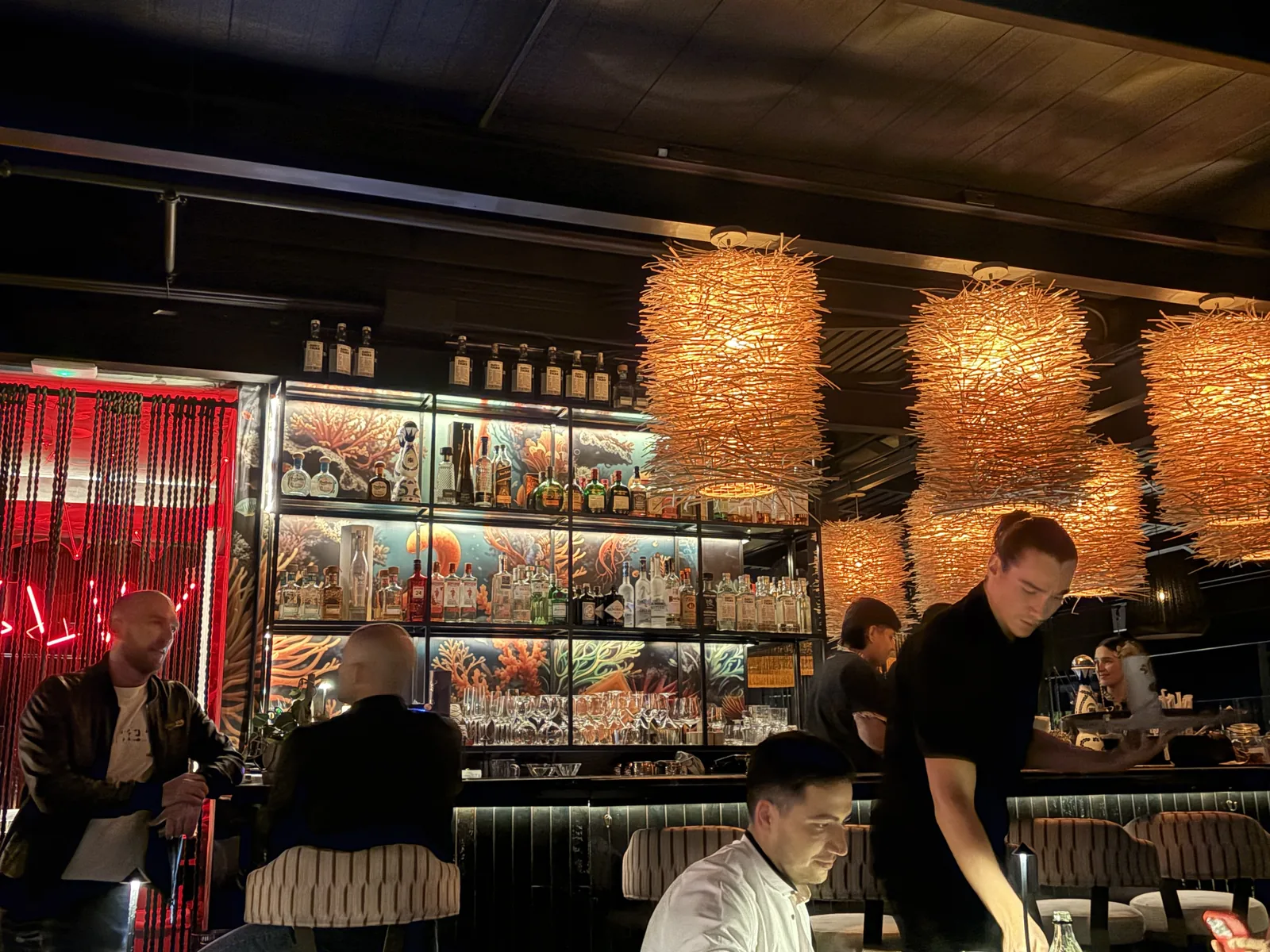 Salvaje - dining room service