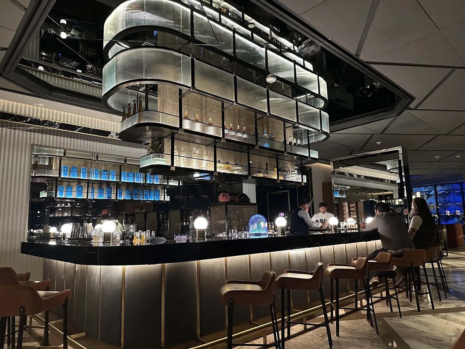 Samos - the bar counter