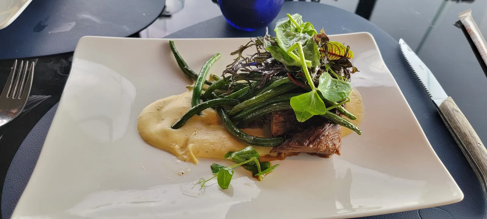 Samos - plated main course