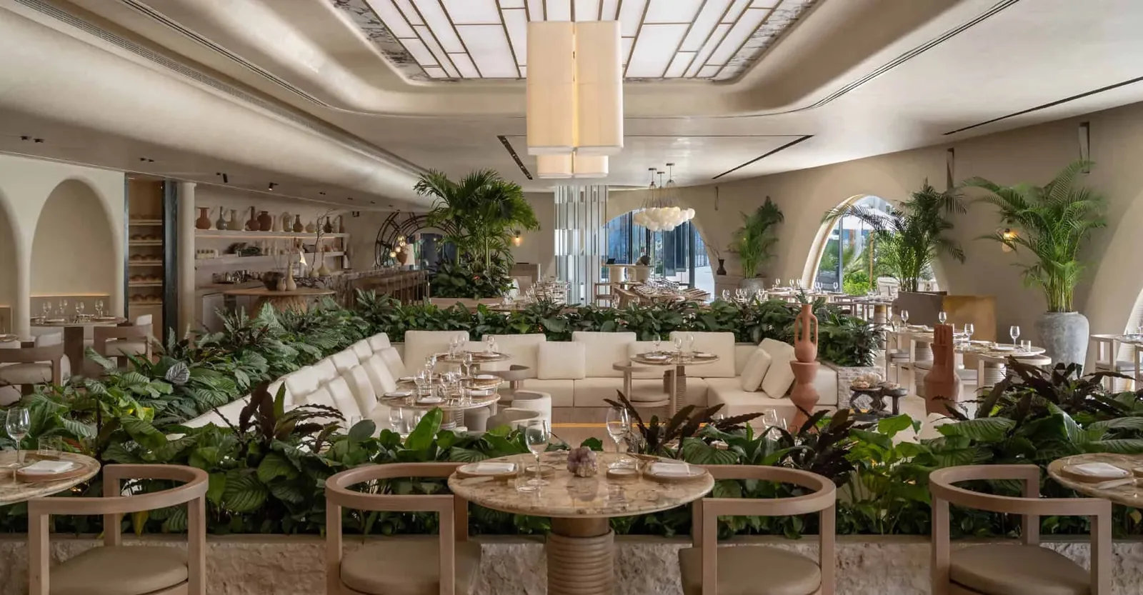 SĀN Beach - dining room