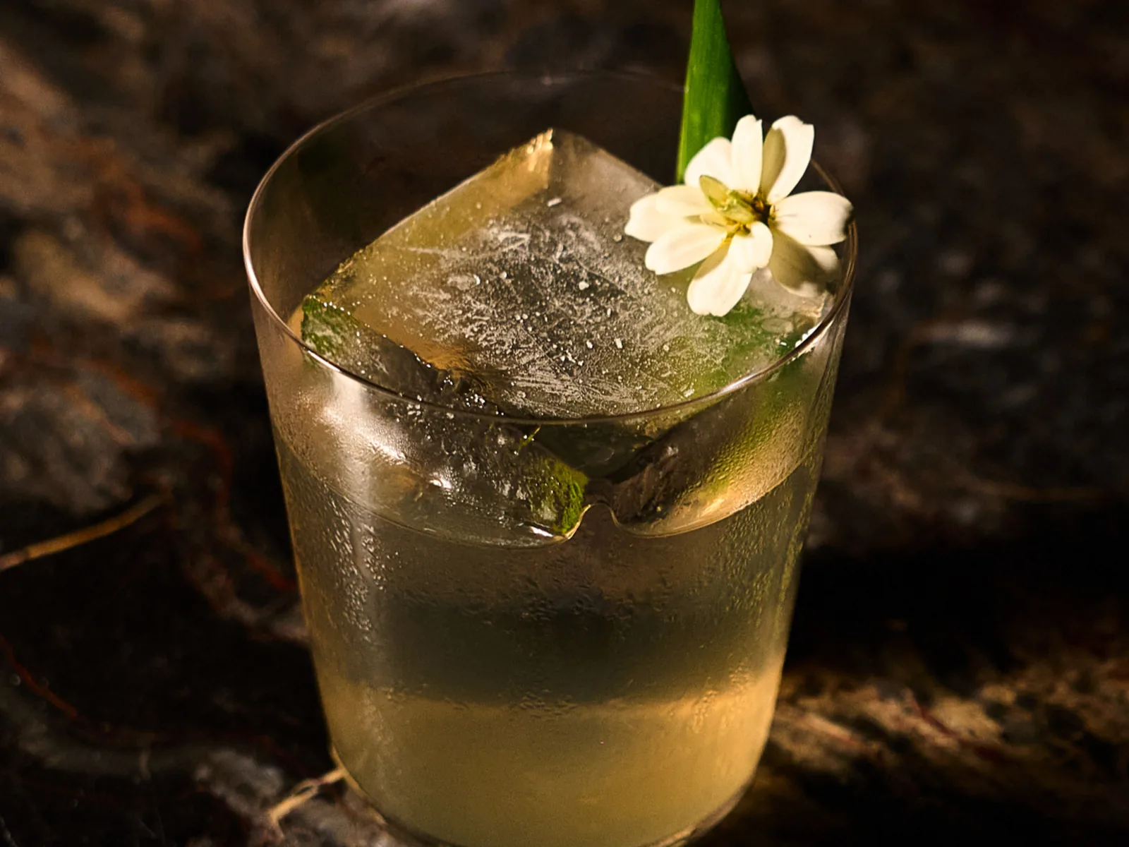 Sanctuary Bangkok - highball flower