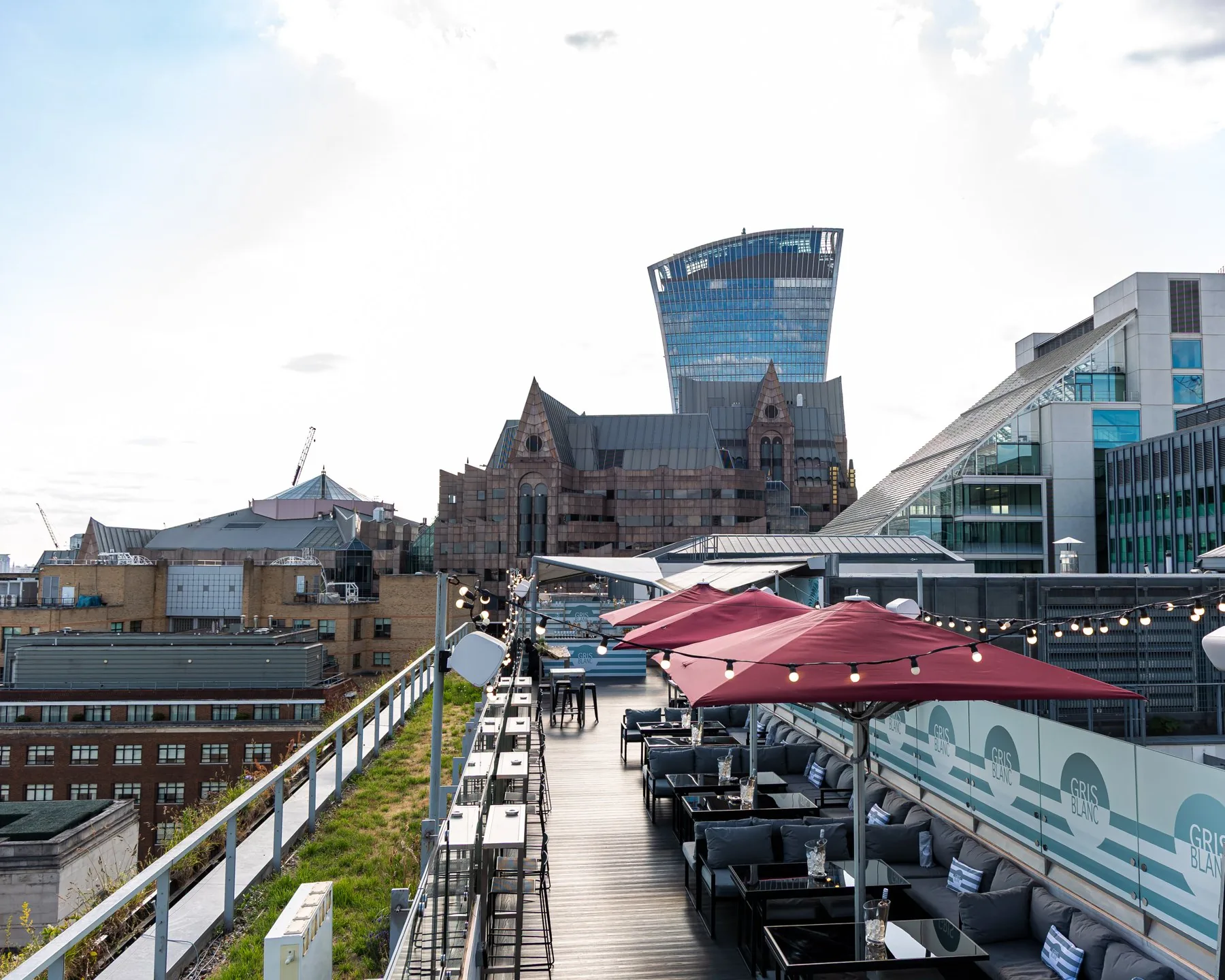 Savage Garden - rooftop bar in London