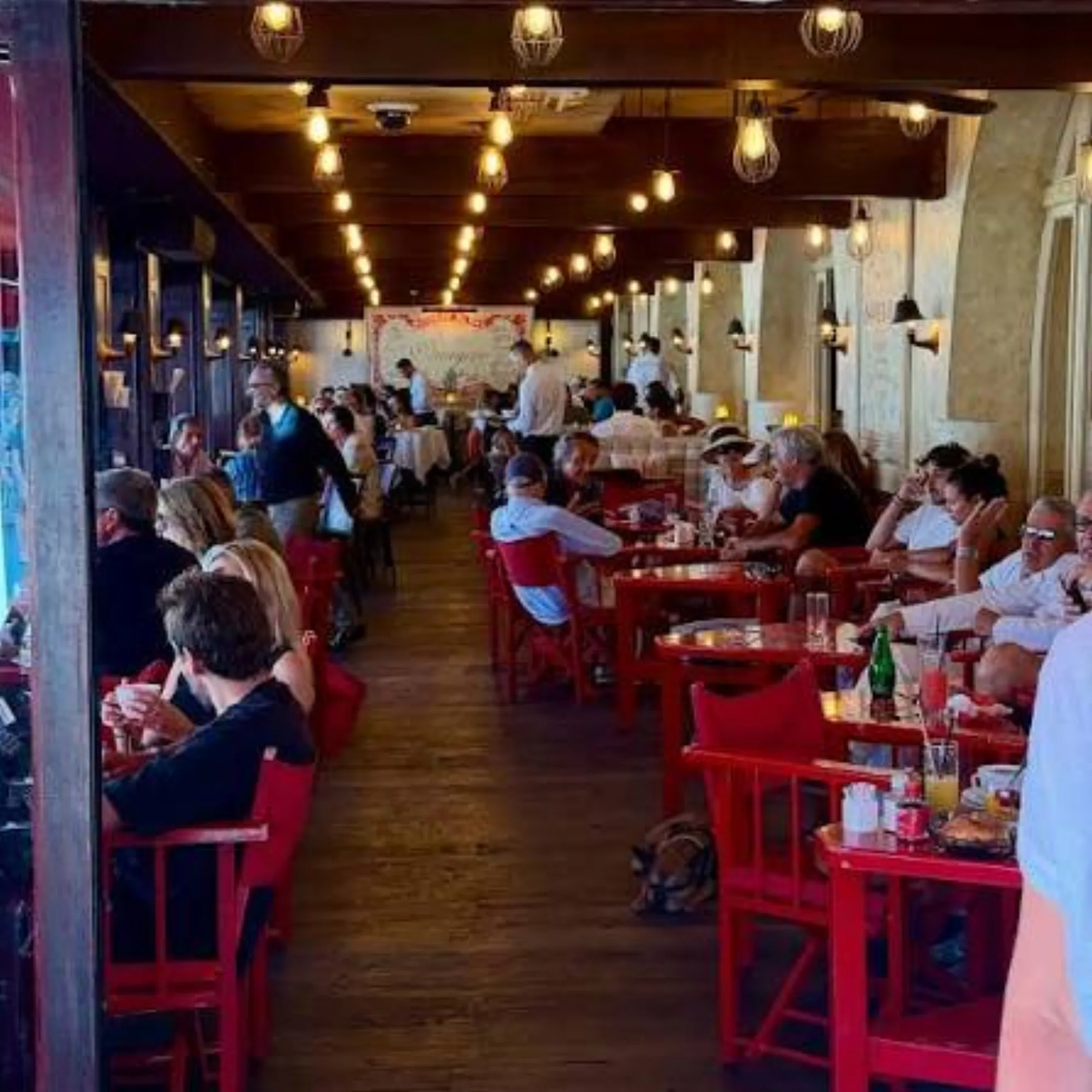 Senequier - red terrace guests