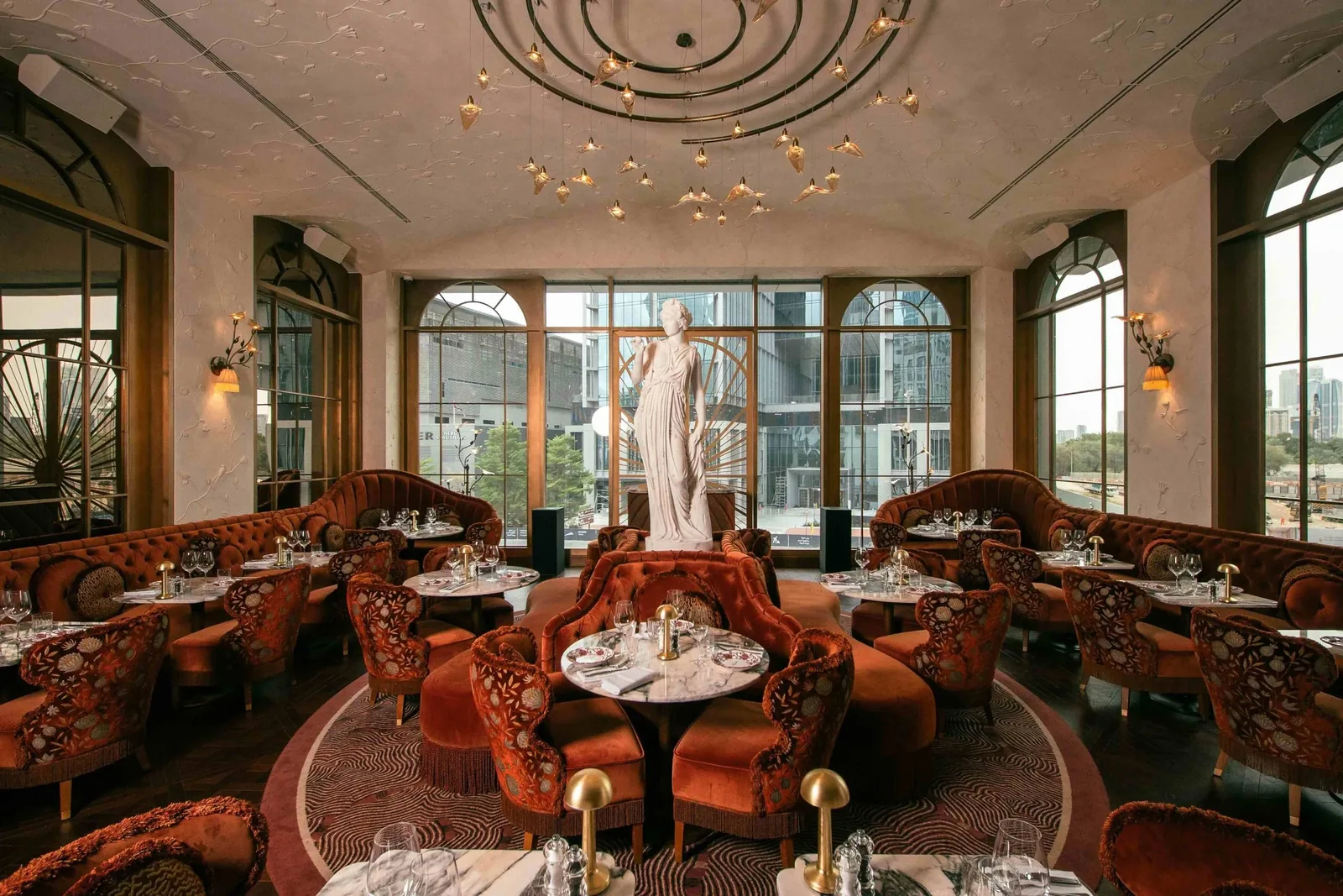 Siena - dining room statue
