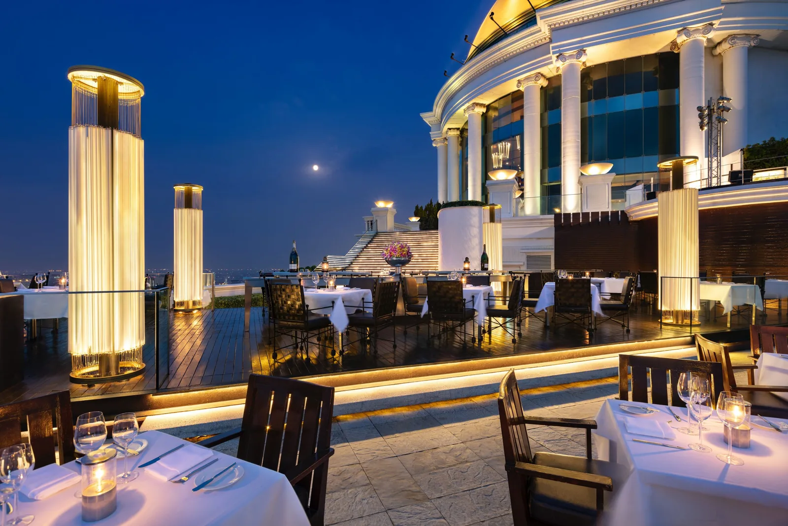 Sirocco - rooftop dome tables bluehour