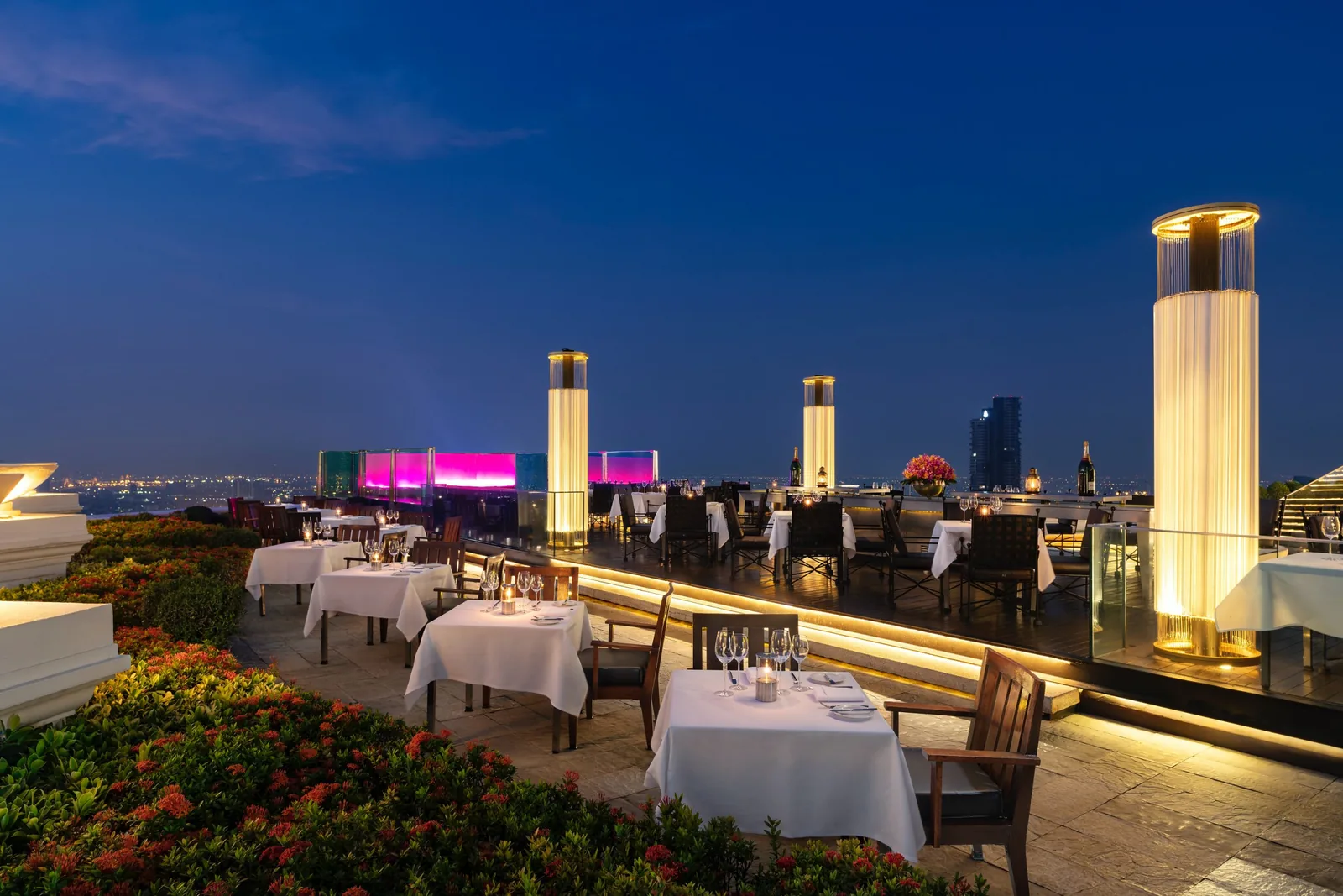 Sirocco - rooftop deck city lights