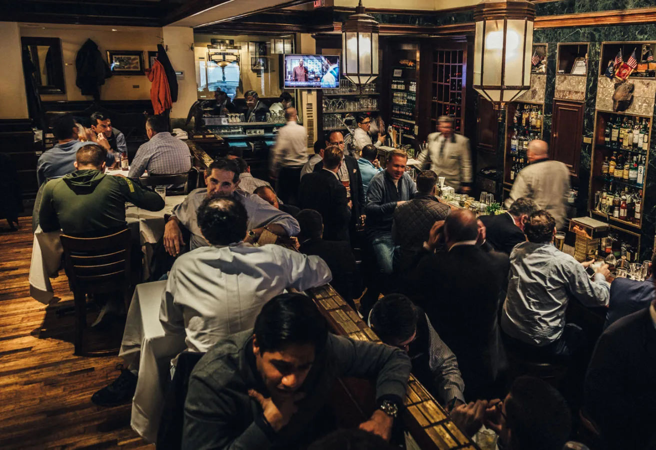 Smith & Wollensky - dining room bar