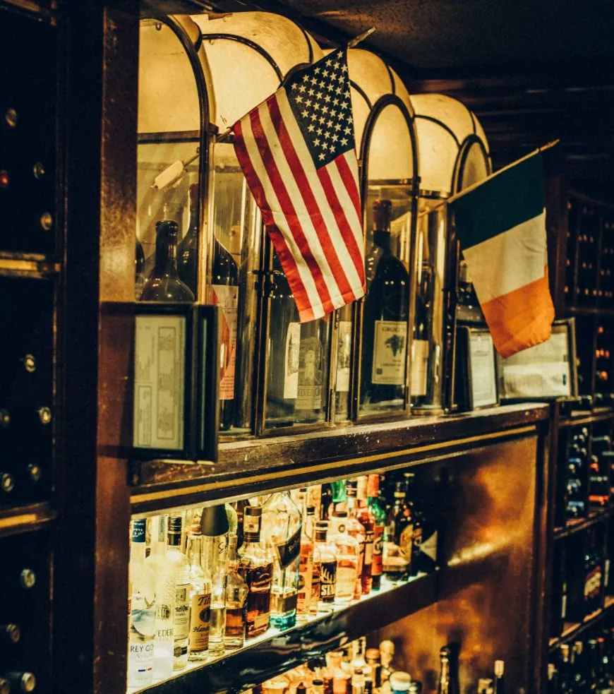 Smith & Wollensky - back bar